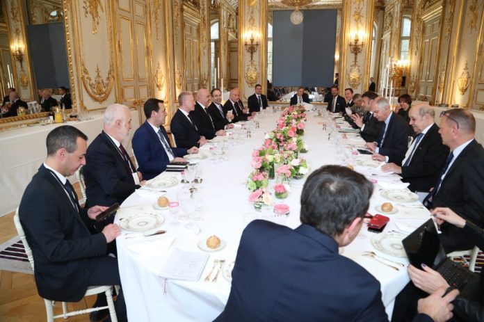 6ceddc86-735b-4ec2-842e-31393f8df915