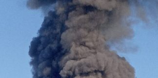 حريق ضخم في مركز الوحدة الصينية في «اليونيفيل» في الحنية (قضاء صور) جنوبي لبنان