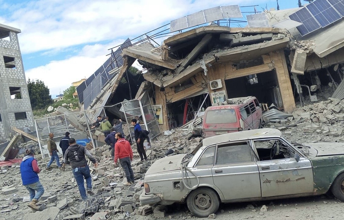 *الجديد”: 4 شهداء’ بينهم طفلة سورية و12 جريحاً في حصيلة جديدة للغارة’ على بلدة تولين قضاء النبطية*