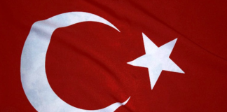 المعارضة التركية: عدد المتظاهرين في إسطنبول بلغ 300 ألف وصدامات مع الشرطة