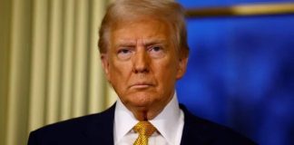 ترامب يتوعد بزيادة اضافية على الرسوم الجمركية إذا ردت كندا