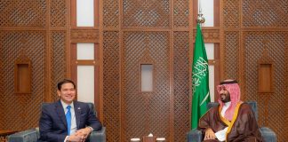 ولي العهد السعودي الأمير محمد بن سلمان يستقبل وزير الخارجية الأميركي ماركو روبيو في جدة