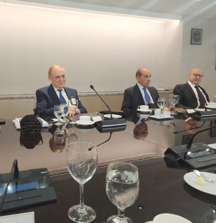 ExtImage-8866293-558281280