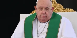 الفاتيكان: البابا عانى من نوبتي قصور حاد في الجهاز التنفسي