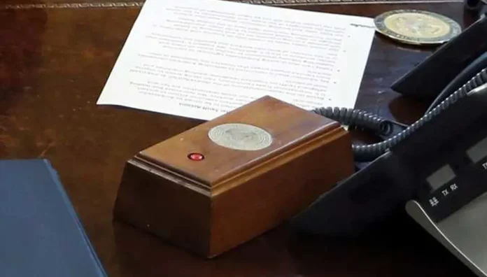 TRUMPRED_101734_083810