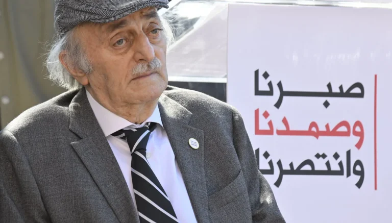 جنبلاط قلق من “الجرافة الإسرائيلية” وتقسيم سوريا