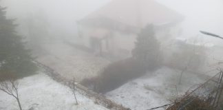 لبنان في قلب العاصفة… الثلوج تتساقط على ارتفاع 1000 متر وشوارع تغرق بالسيول