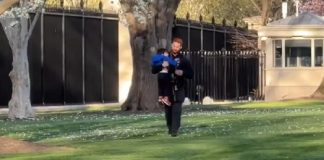 طفل صغير يقتحم حديقة البيت الأبيض