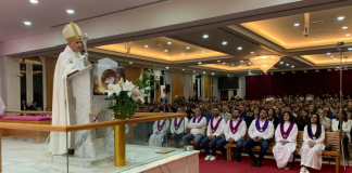 السفير البابوي في الإمارات بقداس إثنين الرماد في كنيسة القديس فرنسيس – جبل علي