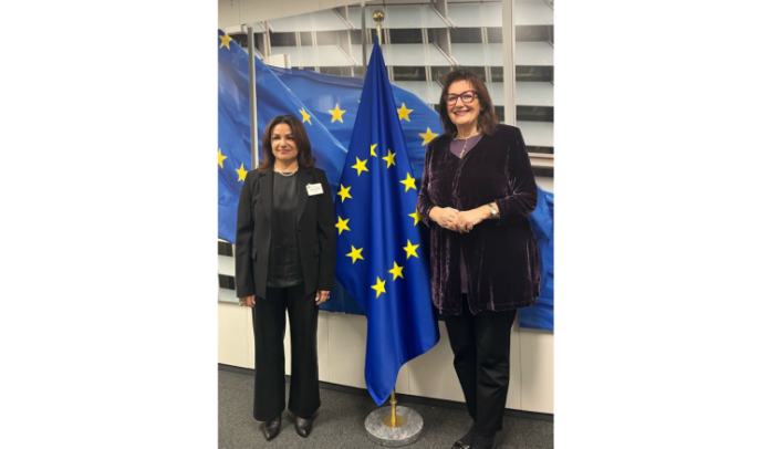 fd6e0fdc6b67619242bb4f074f3aa909