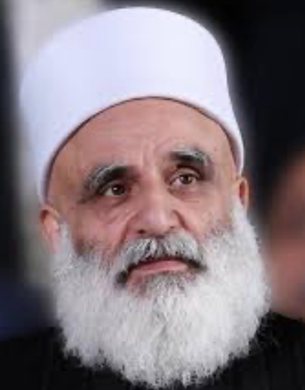 *شيخ العقل أمّ صلاة الفطر في عبيه: لن نتخلّى عن هويّتنا الفرقُ كبيرٌ جدّاً بين السلام والاستسلام*