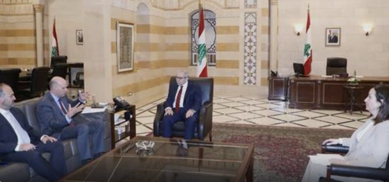 *سلام تابع مع زواره الاوضاع سياسيا وماليا واقتصاديا وانمائياأمين الجميل : مشروع ” مارشل” يضع المشاريع الانمائية على السكة*