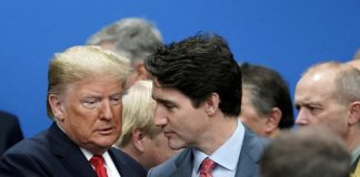 *رويترز عن مصدر: اتصال هاتفي متوقع اليوم بين الرئيس الأمريكي ورئيس الوزراء الكندي*