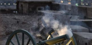 *حان الآن موعد آذان المغرب حسب التوقيت المحلي لمدينة بيروت*