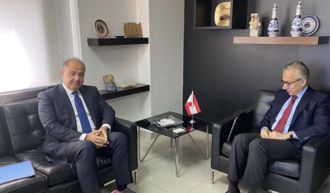 *البساط تابع التحديات الاقتصادية ومشاكل قطاع الدواجن مع عربيد وبطرس*