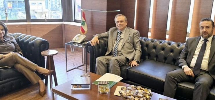 *حبيب يُطلع السيّد على مشاريع مصرف الإسكان*