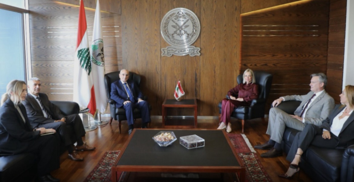 *وزير الدفاع التقى بلاسخارت ووفدا بريطانيا وسفراء : للضغط على الإحتلال’ الإسرائيلي’ للإنسحاب من التلال الخمس ووقف انتهاكاته للسيادة اللبنانية*