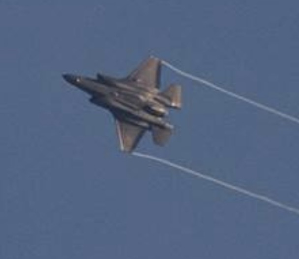 *بالصور ؛ طائرات حربية إسرائيلية’ في سماء البقاع*