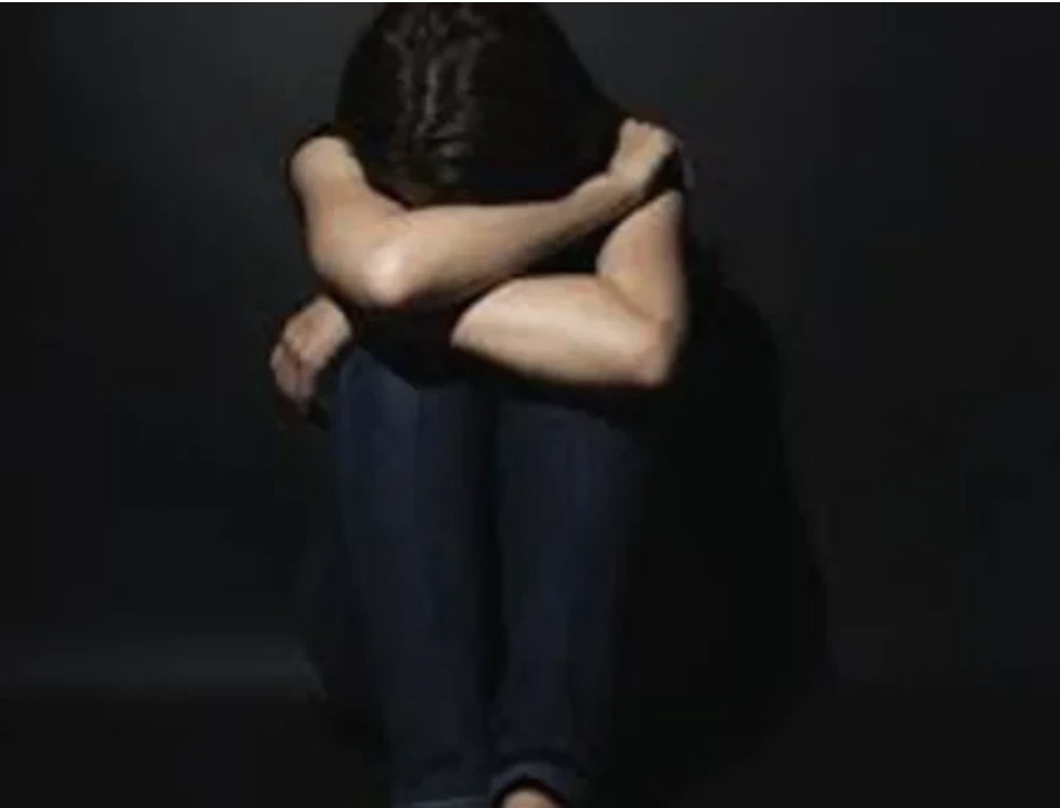 *الكشف عن شبكة تستغل القاصرات… تورط دركي وفلاح في اغتصاب’ أكثر من 14 تلميذة*