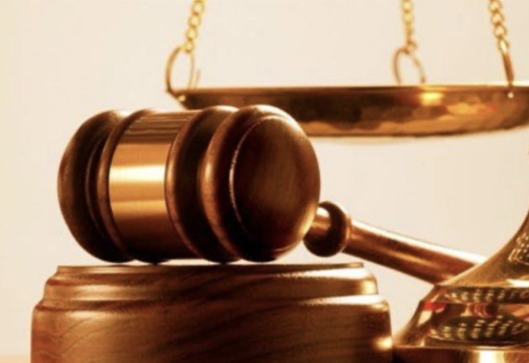 *مذكّرة توقيف وجاهية بحقّ قاض*