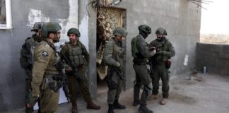 الجيش الإسرائيلي: اسم العملية التي بدأت الليلة الماضية ضد حماس هي العزة والسيف