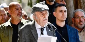 جنبلاط يقفل عزاء «المعلّم»: على دروز جبل العرب الحفاظ على هويتهم