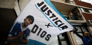 محاكمة وفاة مارادونا.. شهادة “صادمة” من طبيبين