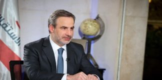 معوض للأم اللبنانية: “بحيّي صبرك وتضحياتك وقوتك”