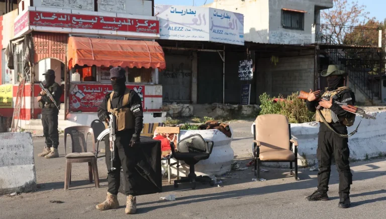 المرصد السوري: مقتل 132 مدنياً من الطائفة العلوية اليوم
