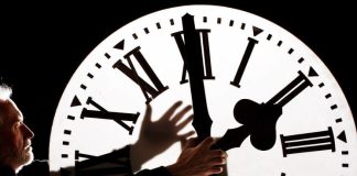 لا تنسوا تقديم الساعة منتصف هذا الليل !