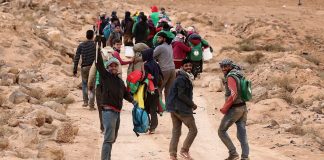 لا إجراءات على الحدود.. نزوح كثيف من الساحل السوري إلى شمال لبنان