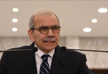 نواف سلام يترأس اجتماعًا ماليًا طارئًا لضبط السيولة وصون الاستقرار النقدي