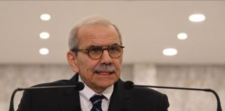 العهد بدأ بتقديم الهدايا المجانية للمعارضة..