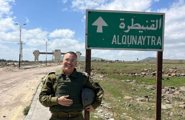 أدرعي يتجول في جنوب سوريا: لن نتسامح مع أي تهديد لأمن إسرائيل (صور)