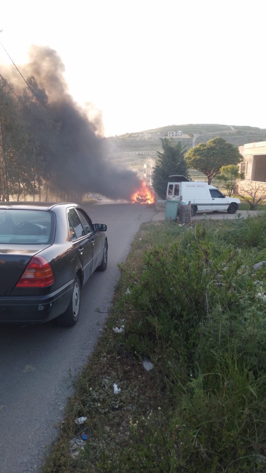 شهيد جراء الغارة الاسرائيلية التي استهدفت سيارة بين بلدتي عيتا الشعب ورميش