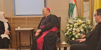 بهية الحريري زارت السفارة البابوية ناقلة تعازي الرئيس الحريري