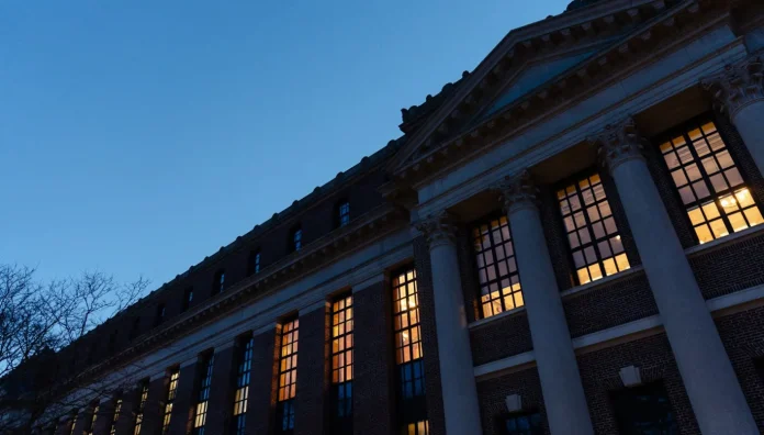 AFP__20250418__2210118640__v1__Preview__TrumpAdministrationFreezesFederalFundingToHa_080940