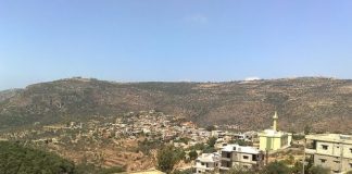 جسم غريب ينفجر أثناء قيام آلية جرافة بأعمال رفع الأنقاض