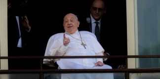 البابا فرنسيس يستأنف نشاطاته اليومية تدريجياً