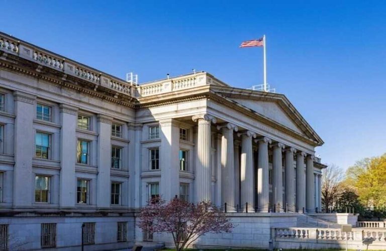 الولايات المتحدة تضيف أكثر من 10 شركات إيرانية جديدة إلى قائمة العقوبات