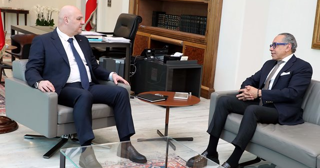 e407de5c3e954a29736a2349decf420b