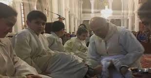 رعية مار مارون في طرابلس احيت رتبة “الغسل” و”خميس الاسرار”