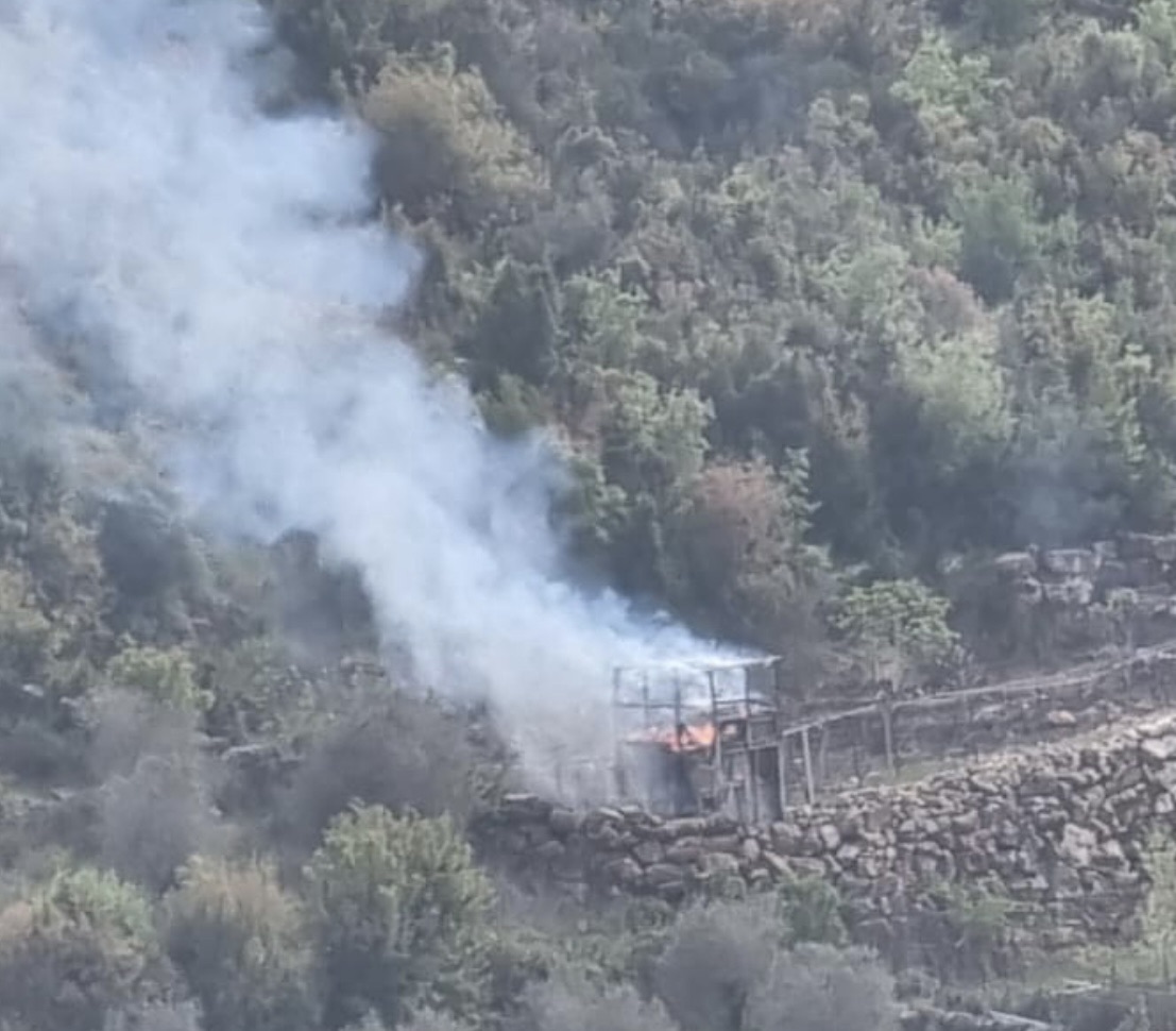 *محلقة إسرائيلية’استهدفت خيمة في ارض زراعية في بلدة بيت ليف*