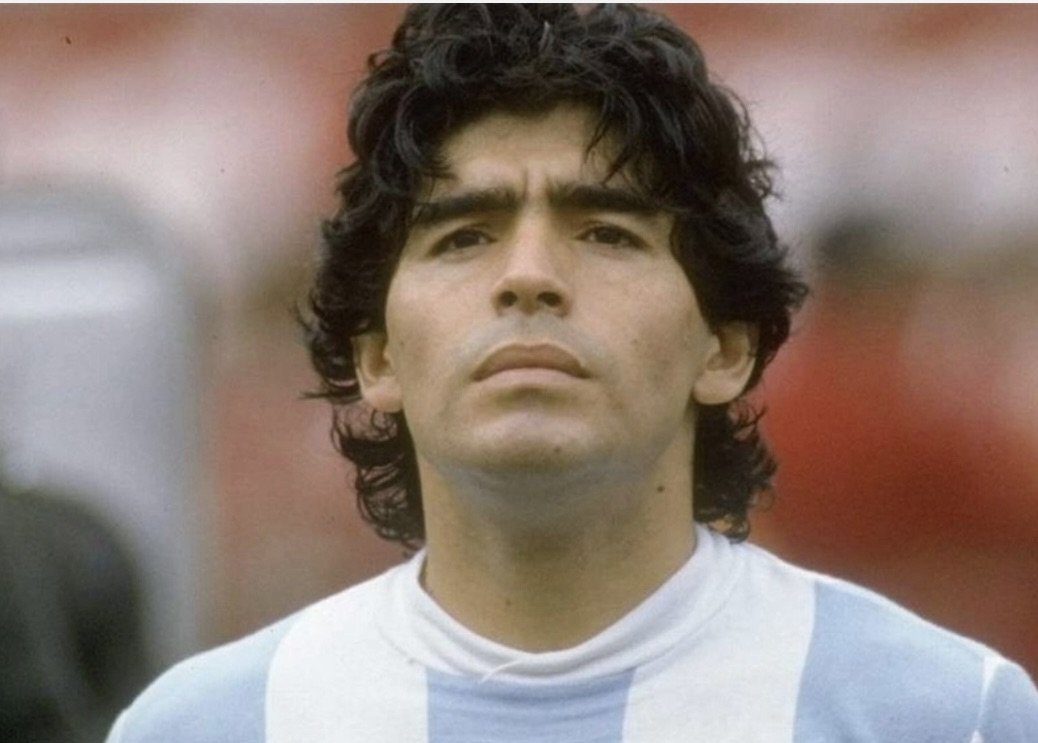 *إهمال طبي وراء وفاة مارادونا؟ طبيبه السابق يدلي بشهادته*