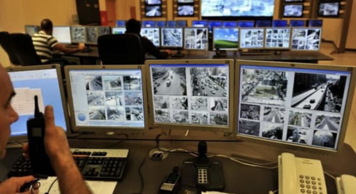 *”التحكم المروري”: تعطل شاحنة على طريق بحمدون باتجاه صوفر وحركة المرور ناشطة في المحلة*