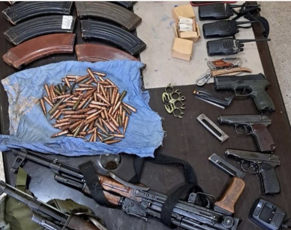 *توقيف 3 أشخاص في بلدة عيحا مرج التوت – راشيا ضمن إطار مكافحة التهريب*