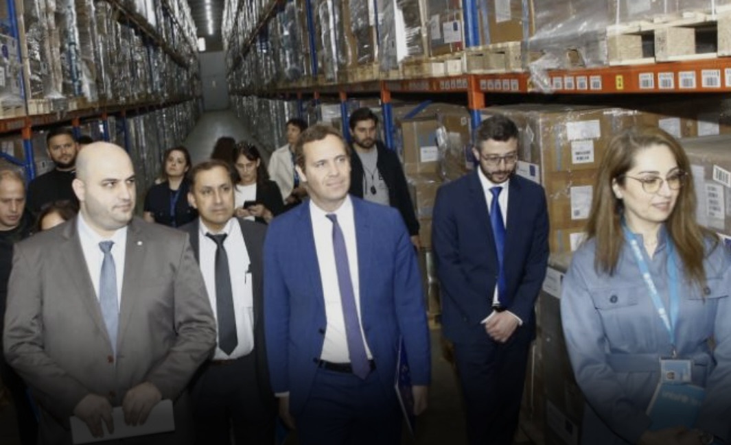 *الصحة تتسلم من الاتحاد الأوروبي واليونيسف 40 طنًّا من الإمداداتناصر الدين: مستمرون بالتعاون لتأمين خدمات الرعاية وتنفيذ المزيد من المشاريع*