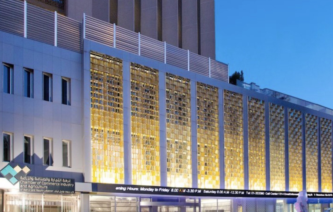 *رجل آلي في غرفة بيروت وجبل لبنان!*