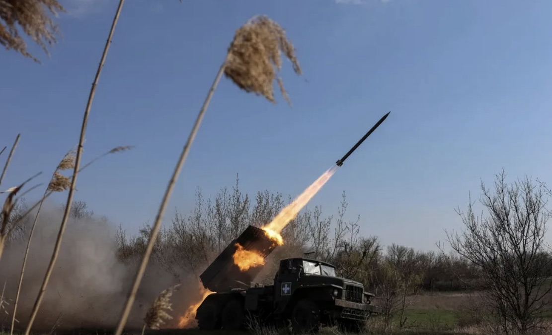 *وسط تصاعد التوتر: روسيا وأوكرانيا تتبادلان الاتهامات بشأن هجوم سومي الدامي*