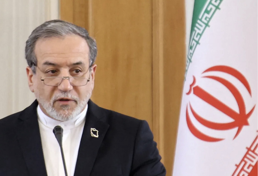 *إيران’ تؤكد تمسكها بحق تخصيب اليورانيوم وتعتبره غير قابل للتفاوض*